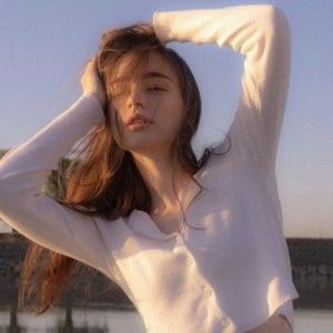 Meet your Posher, Johnson